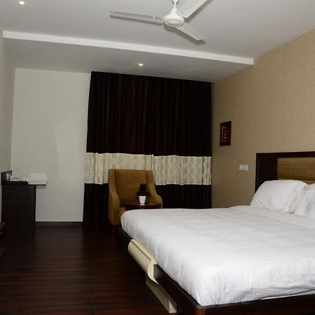 Hotel Fortune Blue Sikar Exterior foto